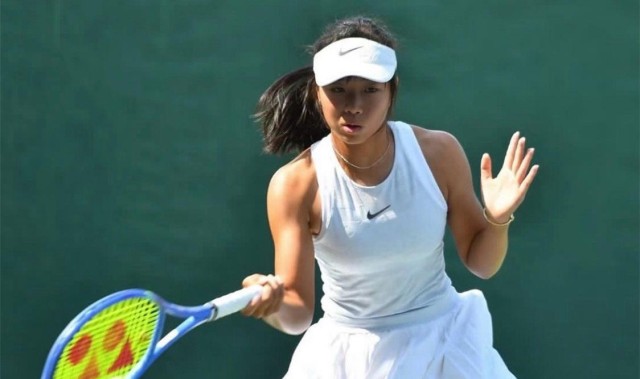 u球体育-2-0晋级第三轮！中国女网15岁新星闪耀成人赛：追赶郑钦文王欣瑜