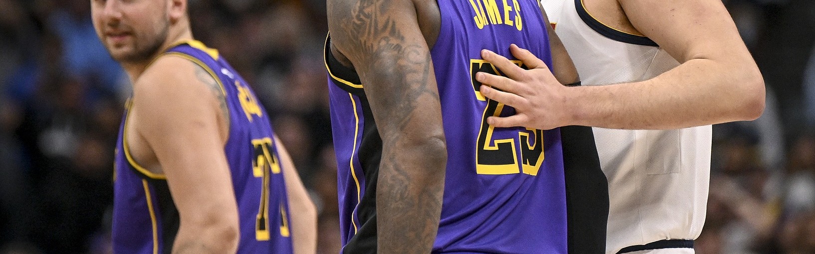 U直播-NBA历史季后赛场均至少20+7+7球员：詹姆斯 东契奇 约基奇 巴恩斯