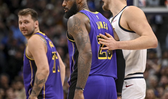 U直播-NBA历史季后赛场均至少20+7+7球员：詹姆斯 东契奇 约基奇 巴恩斯