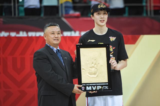 1650807526912013898.jpg 608d7f66f3e8050669b6031e.jpg